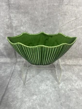 Vintage McCoy Pottery Tierra Line Glazed  Green  Planter Pot 627 8.25”USA