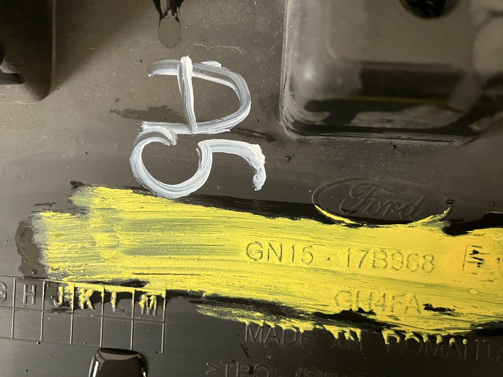 FORD ECOSPORT 2018 on FRONT BUMPER UPPER GRILLE GENUINE GN1517B968E