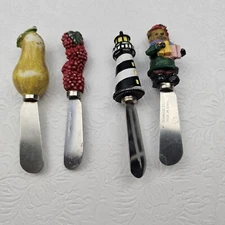 Cheese/ Butter Knives Spreaders Lot Of 4 Assorted Designs