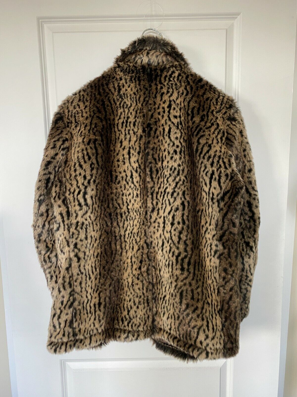 Supreme Schott US 740M Leopard Faux Fur Peacoat | FW17J69 | Size: Large