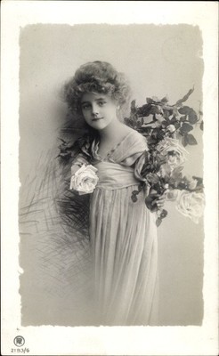 Ak Schauspielerin Grete Reinwald, Kinderportrait, Rosen - 10761762