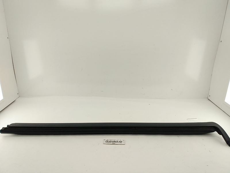 VOLVO V70XC Wagon Right Lower Rocker Panel Molding 2001-2004