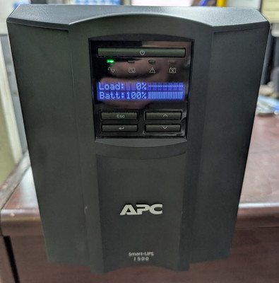   APC SMART 1500VA UNINTERRUPTIBLE POWER SUPPLY 1000W 12 AMP SMT1500