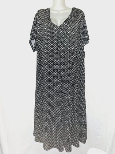 Roaman's sz 3X Black and White women's stretchy churchy breathable midi dress