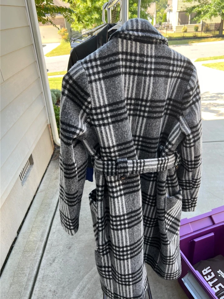 motherhood maternity gray wool peacoat with black and white plaid size small - Image 2 of 3