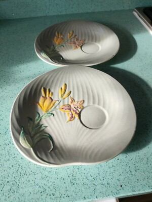 2 schöne Staffordshire handbemalte kürzere & Sohn Untertassen Teller 40er Jahre 
