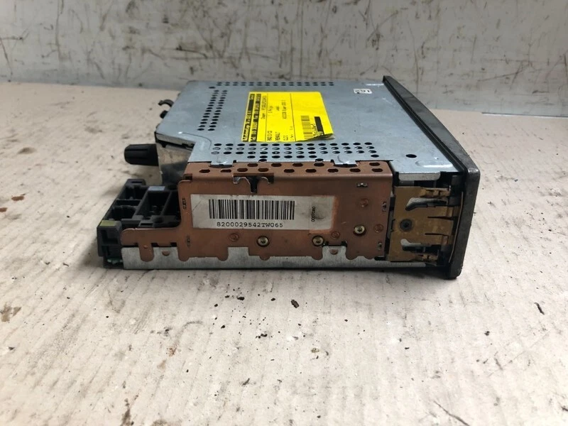 RADIO Renault Clio II (BB/CB) Hatchback 1.4 16V Si (K4J-713) 2000 22DC279 - Bild 4 von 4