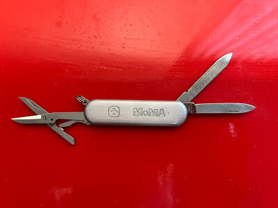 Rare MOMA SWISS MIILITARY SURVIVAL KNIF SAFARI