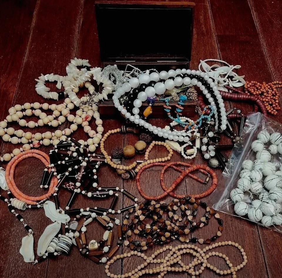 JEWELRY Vintage Wearable Fashion, W/ wooden box. Estate sale Mixed Lot