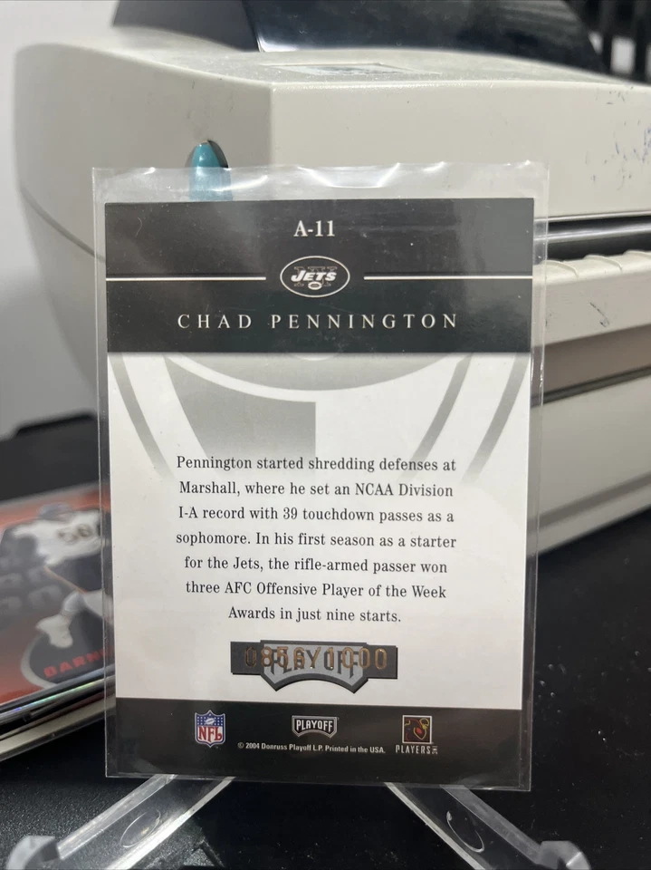 2004 Playoff Honors Accolades Chad Pennington Serial# /1000 Surface Dmg Look**   - Image 2 of 3