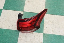 16-22 Outlander Quarter Panel Passenger Right RH Taillight Tail Light Lamp Lens