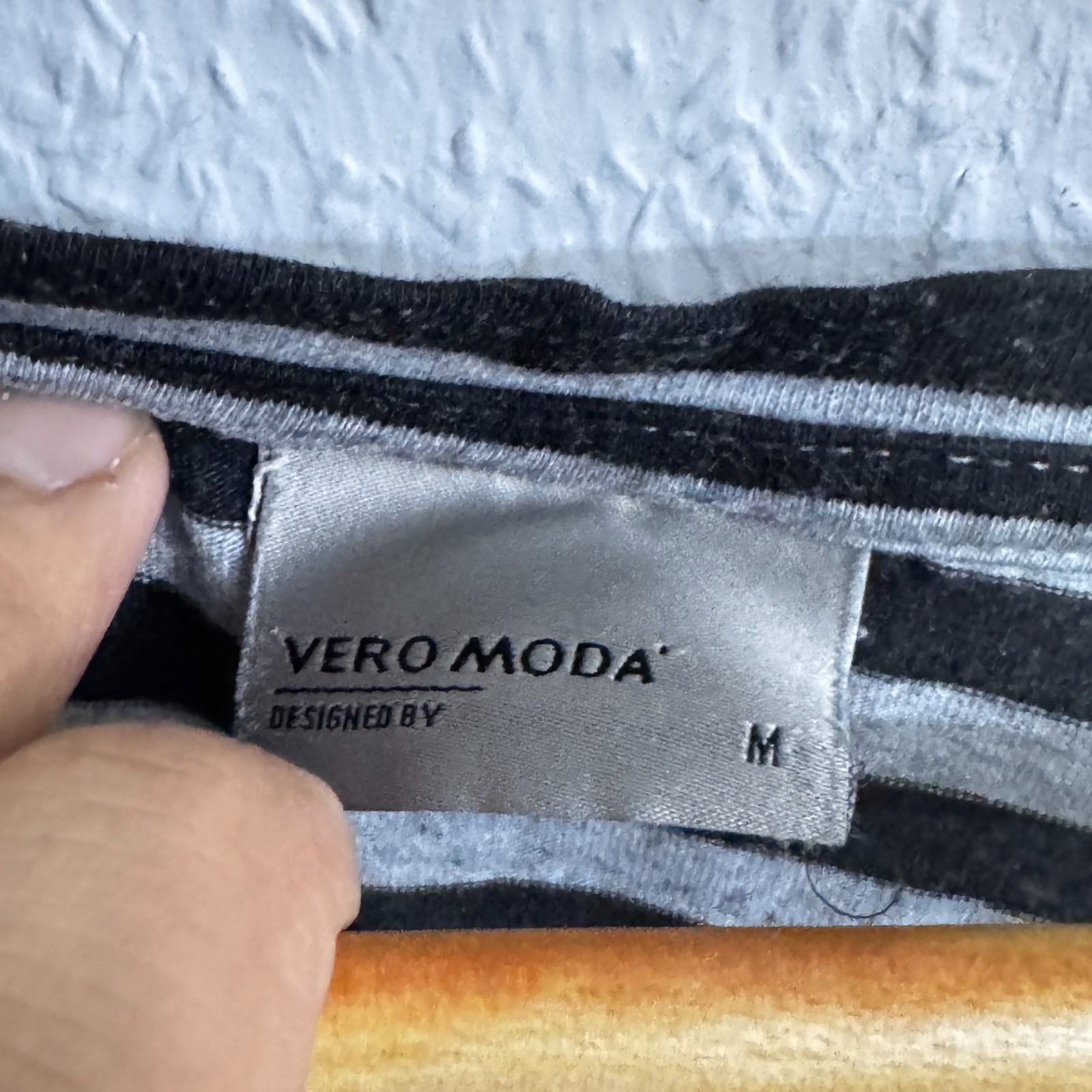 VERO MODA Striped Graphic Tee - Gray & Black - Size M image 5