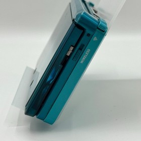 Nintendo 3DS region free Aqua Blue console / Charger / SD card /
