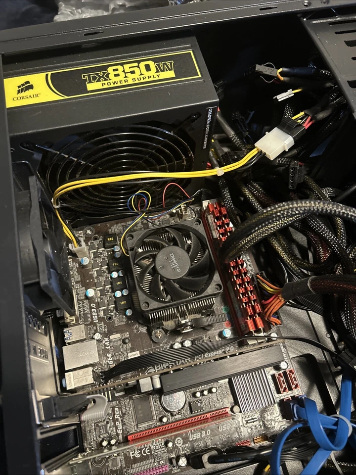 PC gaming antiguo Foto 3 de 4