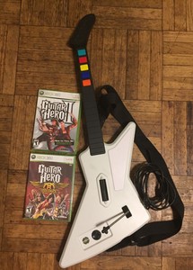 Xbox 360 Guitar Hero Bundle Xplorer Con Correa 2 Juegos Guitar Hero 2 Aerosmith Ebay