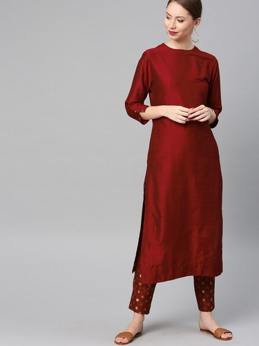 Women Red \u0026 Solid Kurta Kurti with 