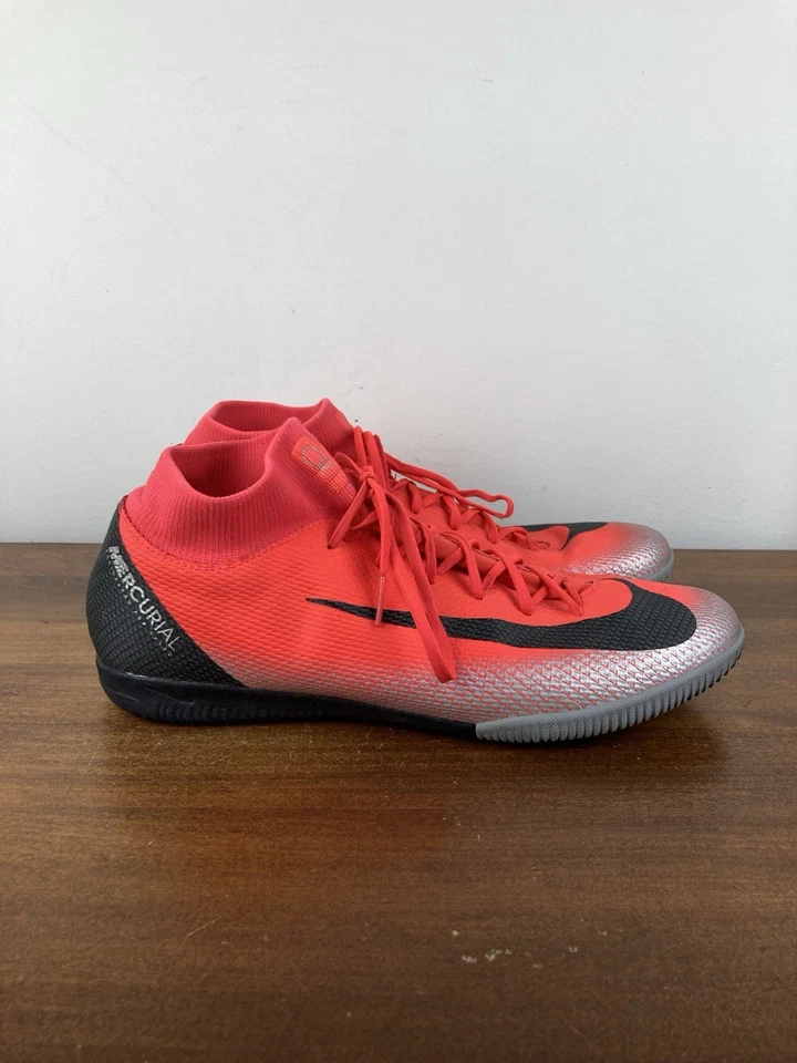 Nike Mercurial Superfly 6 CR7 Red Indoor Soccer Shoes AJ3567-600 Men's Size 11 - Image 4 of 4