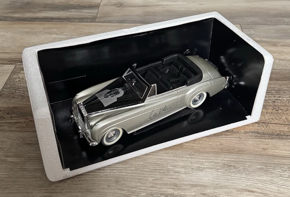 Orson Welles - SOLIDO 1961 Rolls Royce Silver Signature Series 🌟 NEW OPEN BOX! - Image 2 of 4