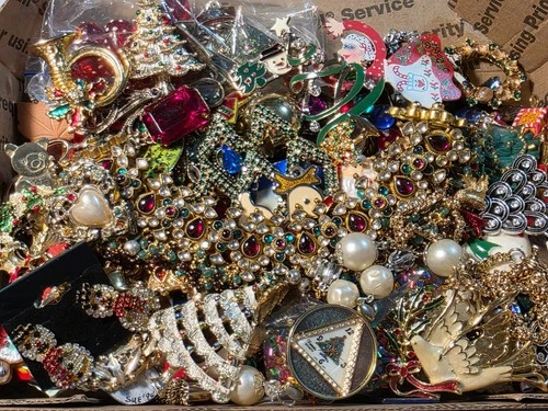 CHRISTMAS LOT 2 Lb Costume Jewelry VTG Modern Craft Junk Pins Wearable Untested
