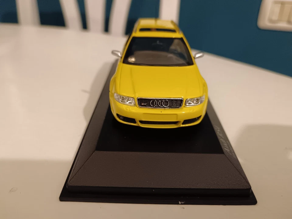 Modellino Audi RS4 B5 Limited Edition Scala 1/43 - Immagine 2 di 4