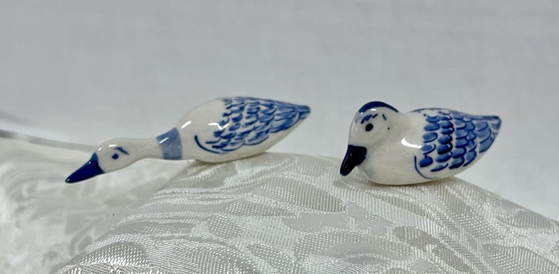 Mini Ducks Delft Style Blue & White Handcrafted Porcelain Figurines Vintage Set 