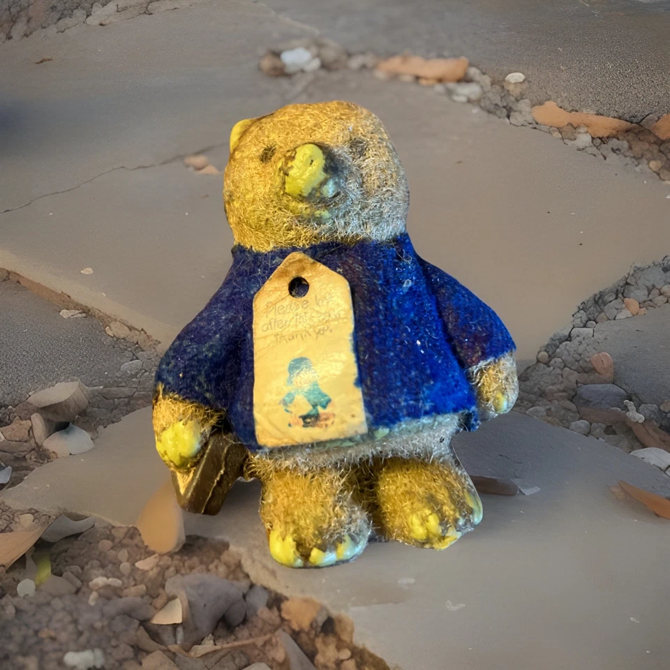 Lote De 2 Mini Figuras Flocadas Personajes De Oso Paddington De Colección Eden Hong Kong Foto 3 de 4