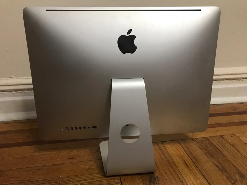 Apple iMac 21.5" Mid-2011 i5-2400S 2.5GHz 12 GB  500 GB A1311 Read Description - Image 3 of 4