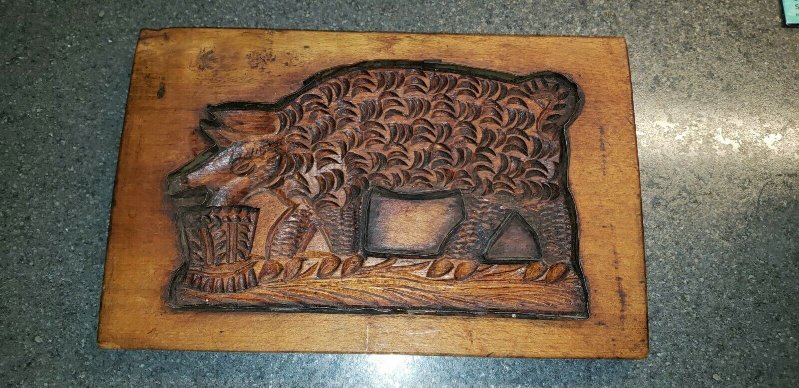 Primitive Country Farmhouse Carved wood PIG Butter/PASTERY L. Mold Stamp Press?