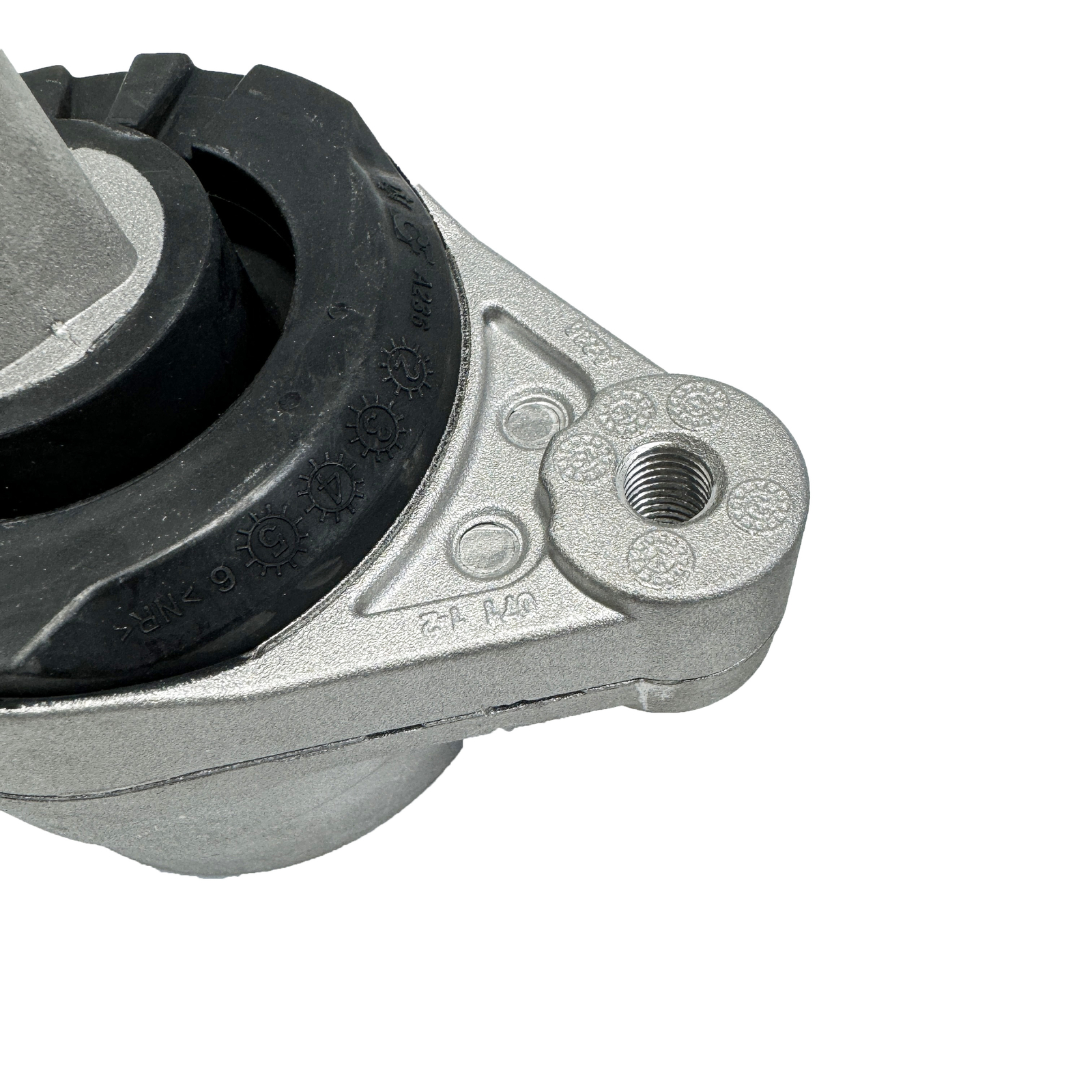 1X Front Left Engine Mount For Maserati Ghibli Quattroporte RWD 670004870