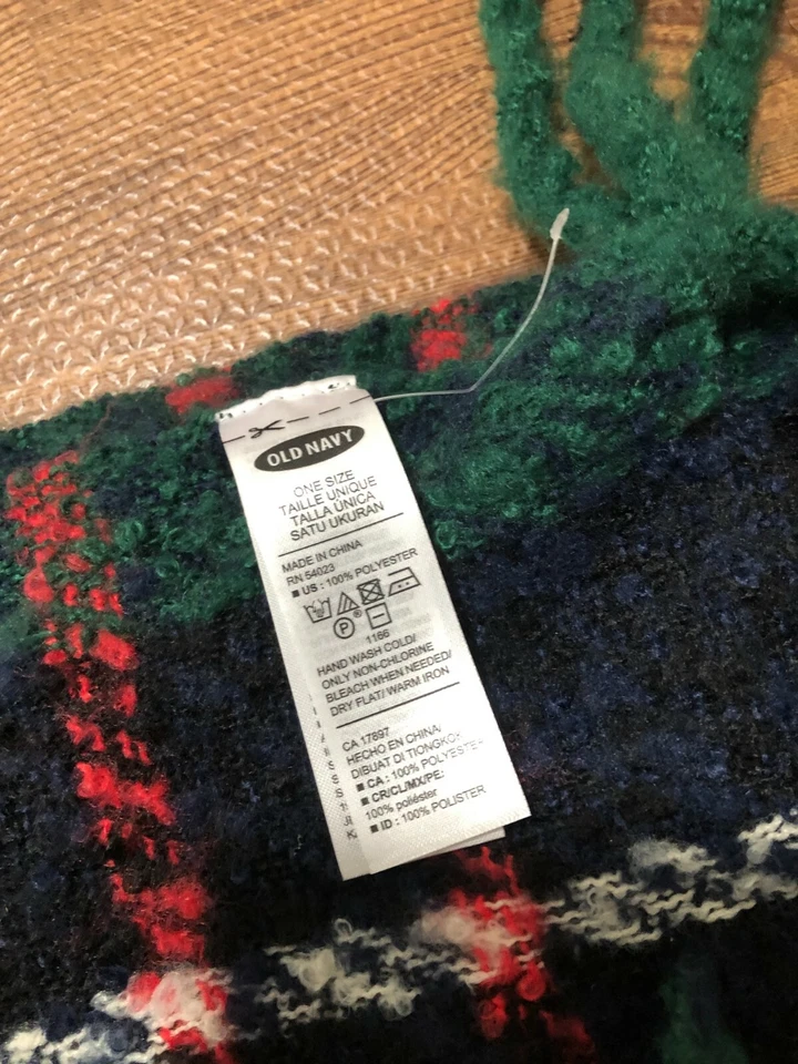 Bufanda Old Navy para hombre negra-azul-verde borde de flecos a cuadros talla 90”x10” Foto 4 de 4