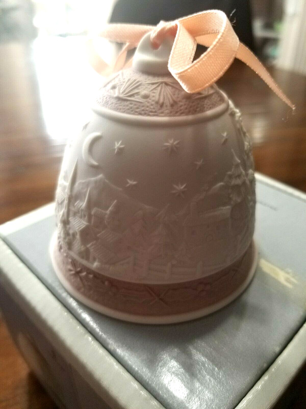 Lladro Porcelain Christmas Ornament 1991 w/Box Orange Accent 5803