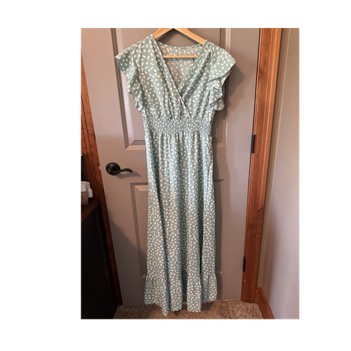 Light Green White Smocked Ruffle Flutter Sleeve V-Neck Maxi Dress M Geometric
