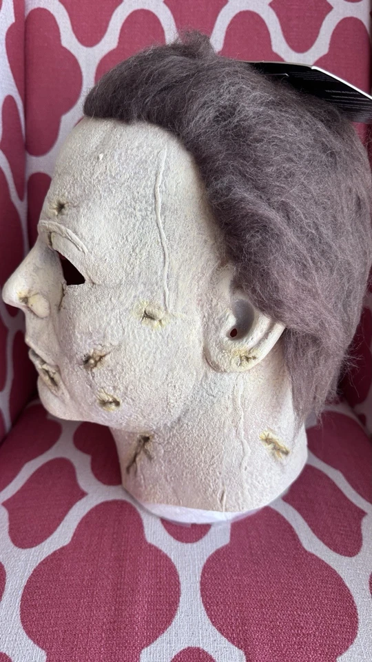 Rob Zombie's Halloween 2007 Michael Myers Mask Trick Or Treat Studios Tagged - Image 4 of 4