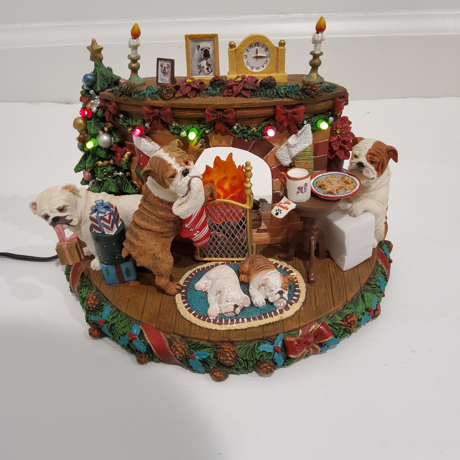 A Cozy Christmas Eve English Bulldogs by Danbury Mint Light Up Rare