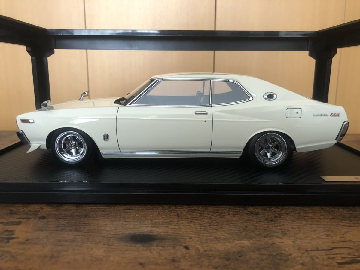 ignition model 1/18 Nissan Laurel 2000SGX C130 IG2401 White ignition model 1/18 Nissan Laurel 2000SGX C130 IG2401 White