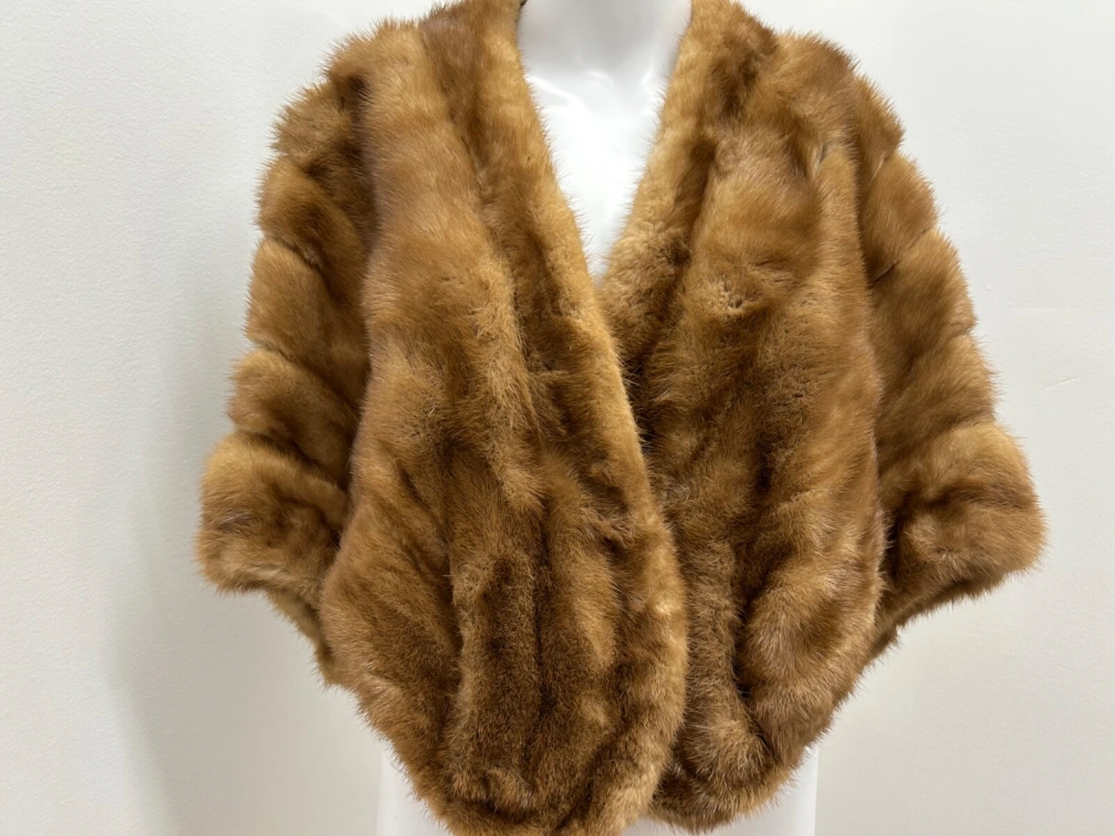 Burchays Chattanooga USA Poncho Shawl Wrap Mink Muskrat Fur Vintage 60s 70s