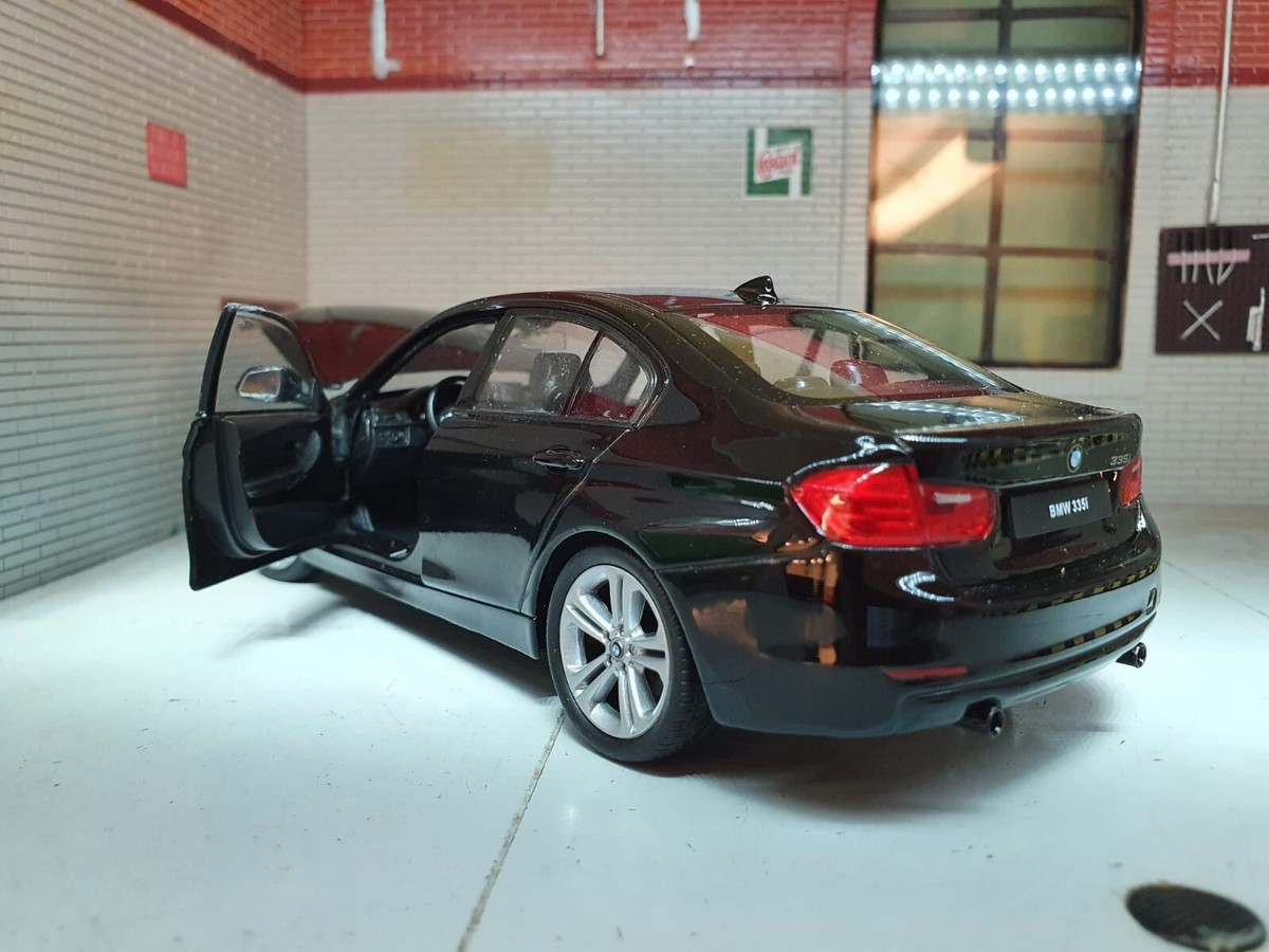 BMW 3 Series 335i Black F30 2015 24039 1:24 Very Detailed Welly G