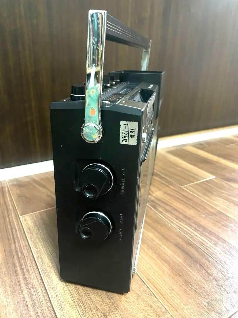 Sony Jackal FX-402A 1978 TV Radio Cassette Player Boombox Vintage