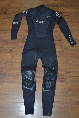 C-Skins LADIES WETSUIT SIZE 8 5/4/3mm
