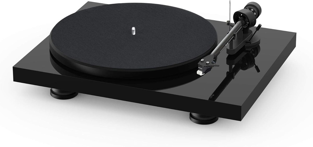 Pro-Ject Debut Carbon Evolution High Gloss Black Turntable Pro-Ject Debut Carbon Evolution High Gloss Black Turntable