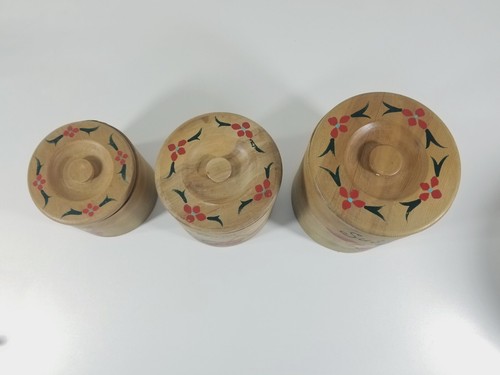 Wooden Rooster Round Nesting Canisters Handmade Painted Japan Set of 3 w/ Lids - Picture 5 of 10