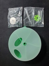 Parrot/Large Bird Enrichment Foraging Food Box / Toy - Green - New, Never Used