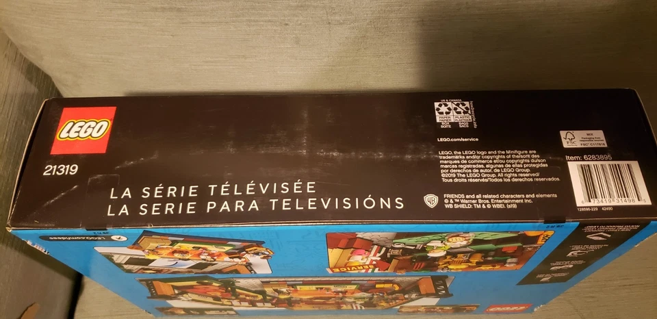 Lego 21319: Friends Central Perk ~ Ideas ~ 7 minifigs ~New & Unopened ~ RETIRED! - Image 3 of 3