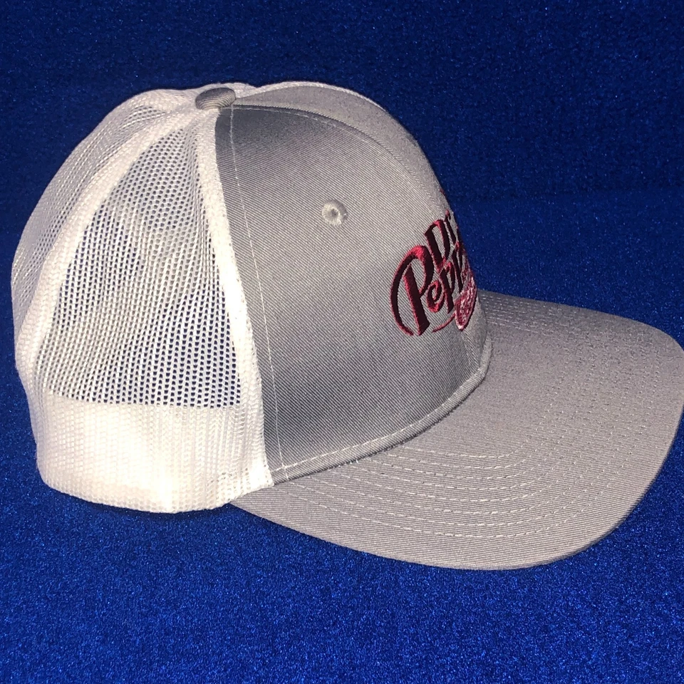 RARO Fresas y Crema Dr. Pepper Sombrero Gorra de Béisbol Malla Gris Snapback Difícil de Encontrar Foto 3 de 4