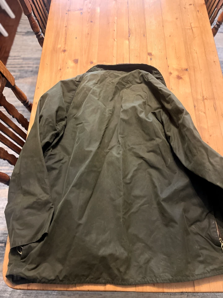 Восковая куртка Barbour Beaufort — размер C46 (46R) — Heritage Green — винтажная деревенская - Изображение 2 из 4