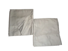 POTTERY BARN MEDIUM GRAY SATEEN 2 STANDARD PILLOWCASES 19 X 30