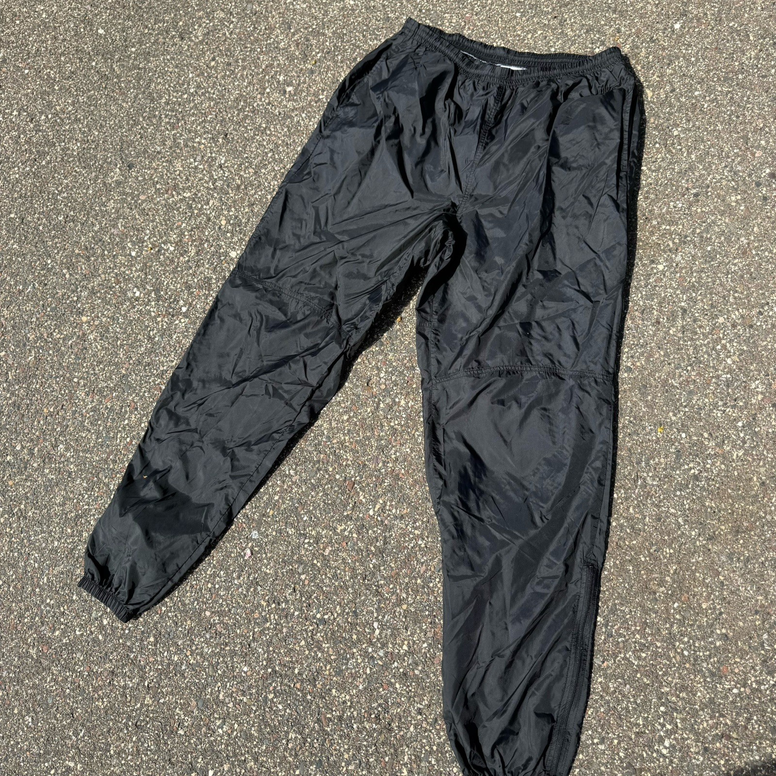 Nike Men's Black Nylon Track Pants XL Regular Fit Elastic Waist Zip Ankle