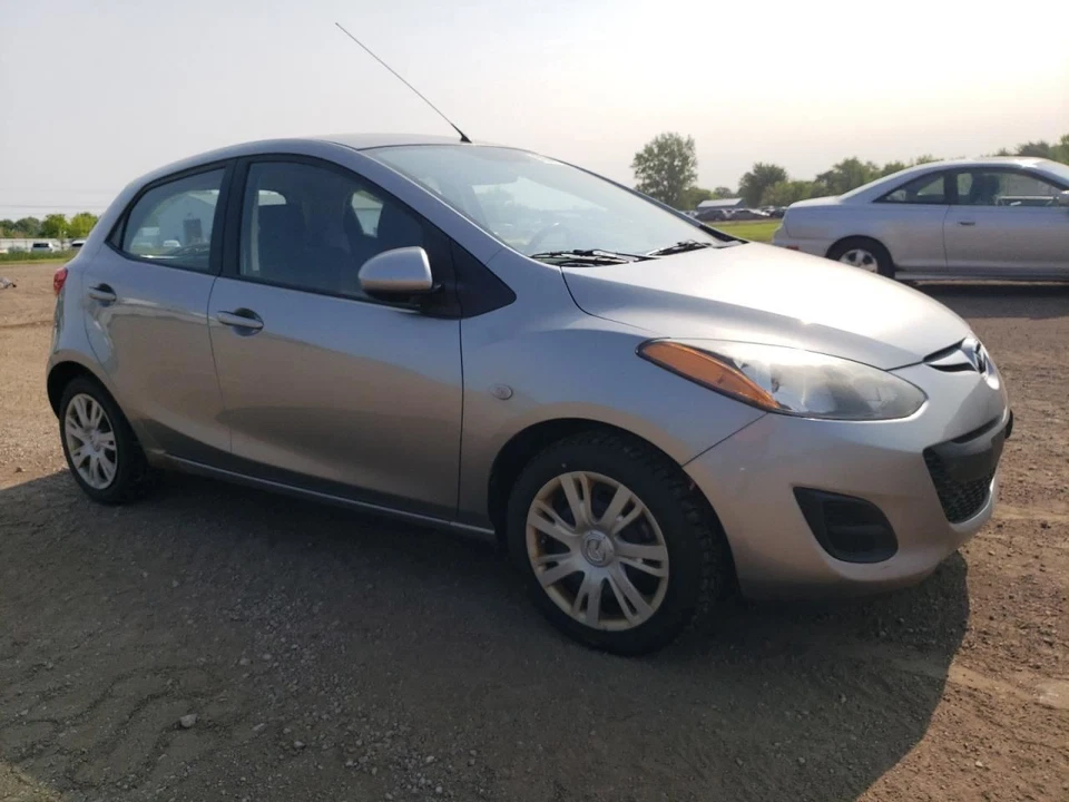 Regulador de ventana eléctrico trasero MAZDA 2011-2014 2 pasajeros usado 3586520 Foto 4 de 4