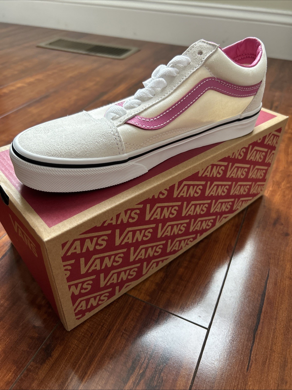 VANS Old Skool Women's Skate Shoes thumbnail 2