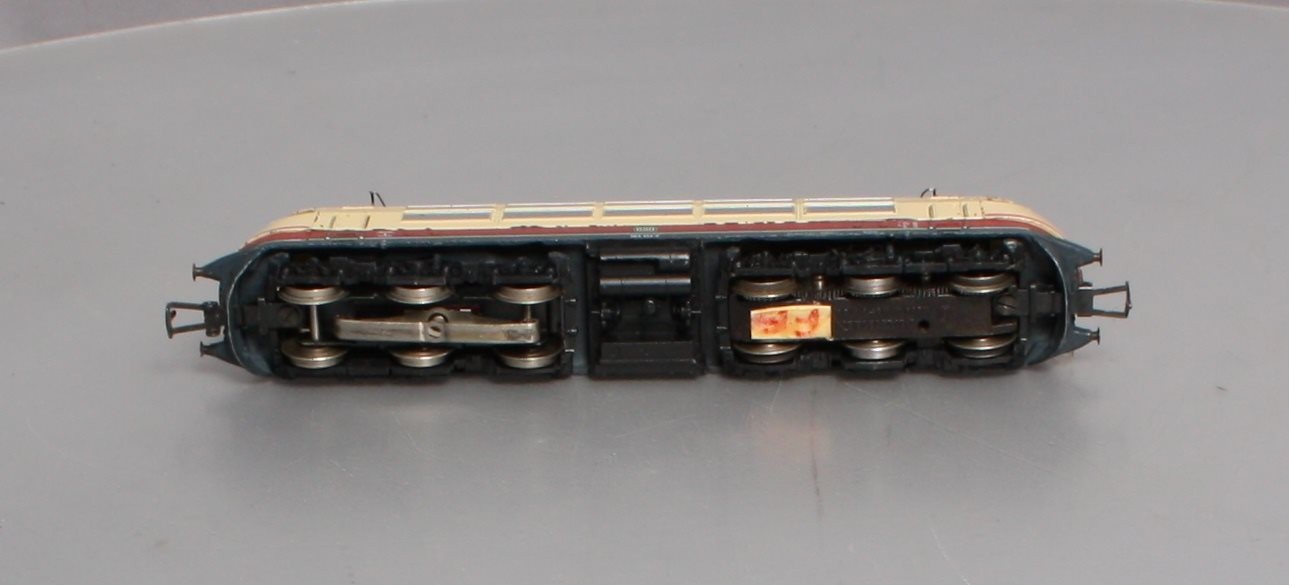 Picture 9 of 12